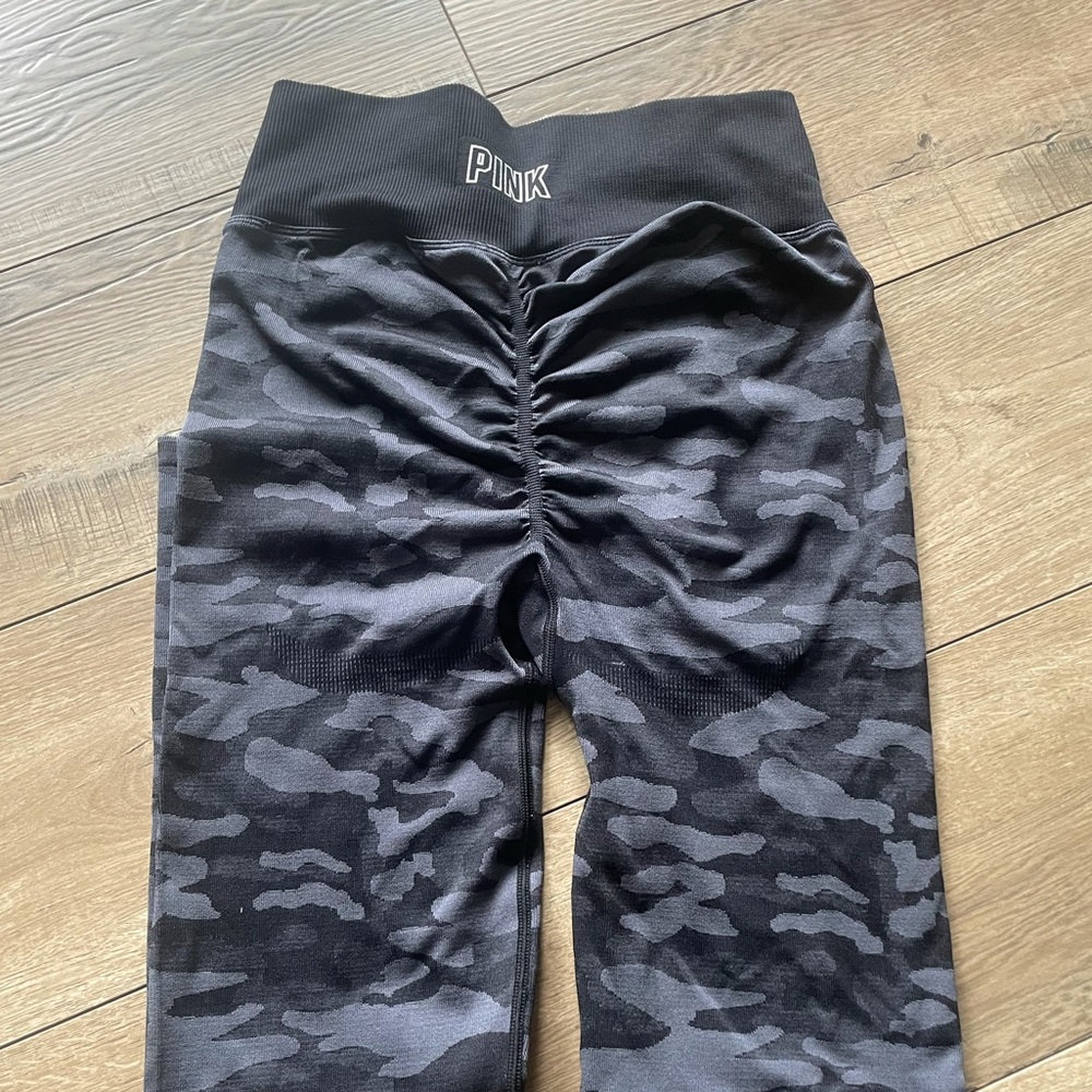 High waist blue camo ruched butt leggings